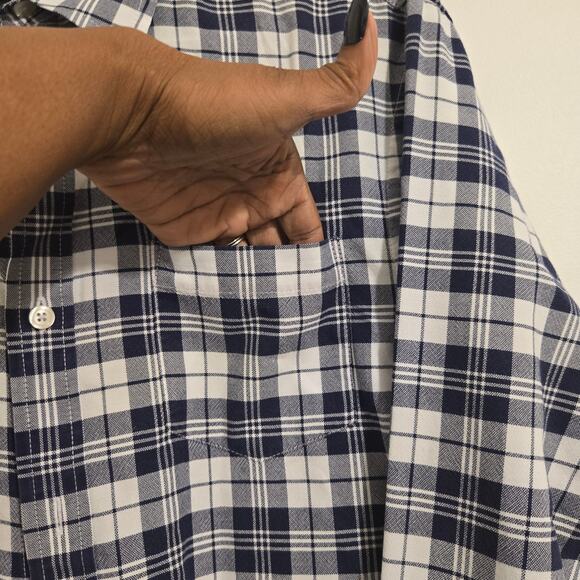 L.L. Bean Men’s Medium Tall Navy White Plaid Flannel Button Down Shirt - Picture 6 of 7